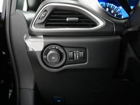 Used 2024 Chrysler Pacifica Limited w/ S Appearance Package image 23