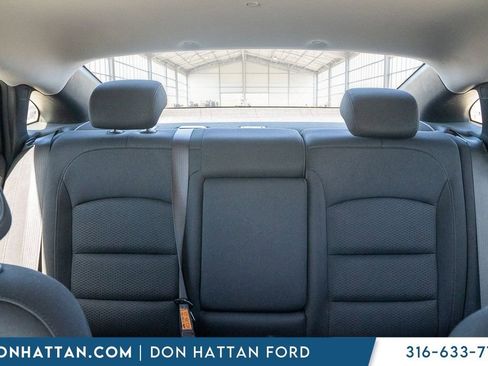 Used 2024 Chevrolet Malibu LT image 12