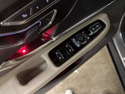 Certified 2023 Lincoln Corsair Standard w/ Equipment Group 101A image 15