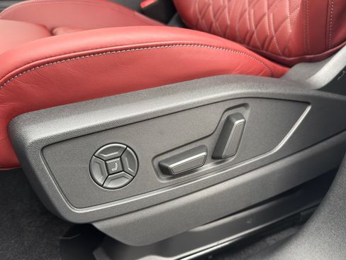 New 2026 Audi SQ5 Prestige AWD/4WD image 37