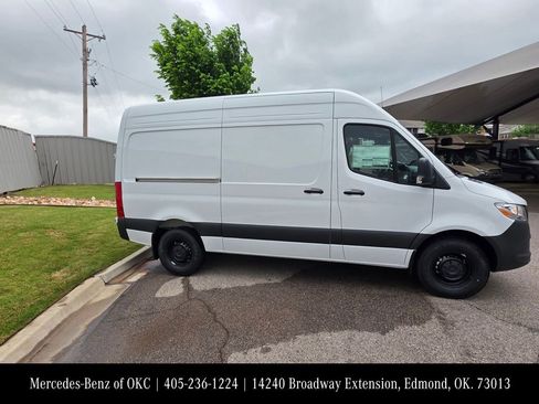 New 2026 Mercedes-Benz Sprinter 2500 image 3