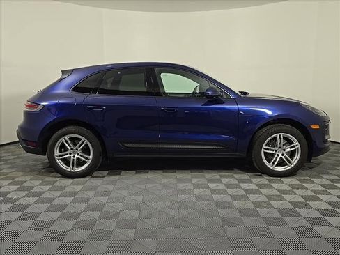 Certified 2025 Porsche Macan image 8