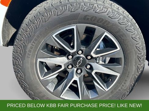 Used 2024 Chevrolet Tahoe Z71 w/ Luxury Package AWD/4WD image 11