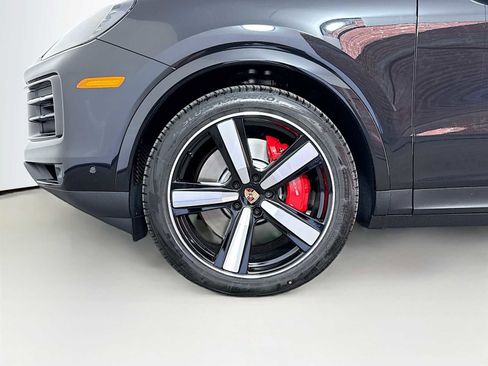 New 2026 Porsche Cayenne S image 31