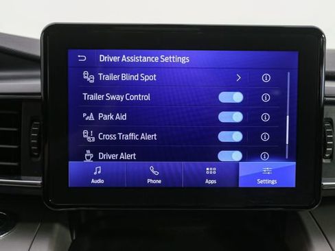 Used 2023 Ford Explorer XLT w/ Equipment Group 202A AWD/4WD image 24