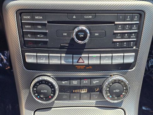 Used 2020 Mercedes-Benz SLC 300 image 25