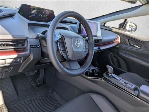 Certified 2025 Toyota Prius Plug-In Hybrid image 10