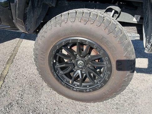 Used 2020 Toyota Tacoma TRD Sport w/ Technology Package image 13