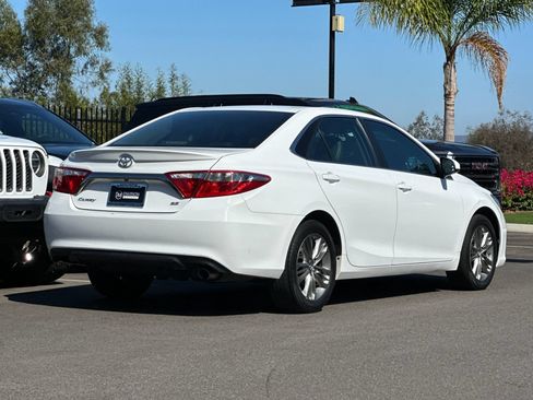 Used 2016 Toyota Camry SE FWD image 3