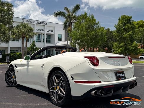Used 2017 Ferrari California T RWD image 48
