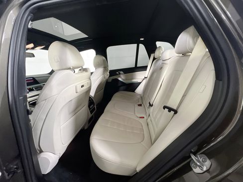 Used 2020 BMW X5 xDrive40i w/ Premium Package image 24