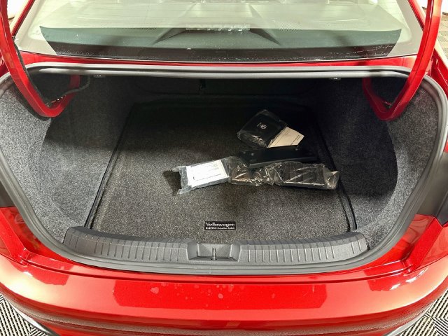 Certified 2023 Volkswagen Jetta SE w/ Panoramic Sunroof Package FWD image 26