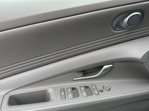 New 2026 Hyundai Elantra Sport image 11