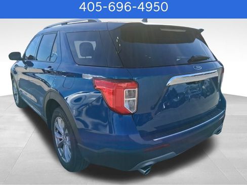 Used 2023 Ford Explorer Limited image 3