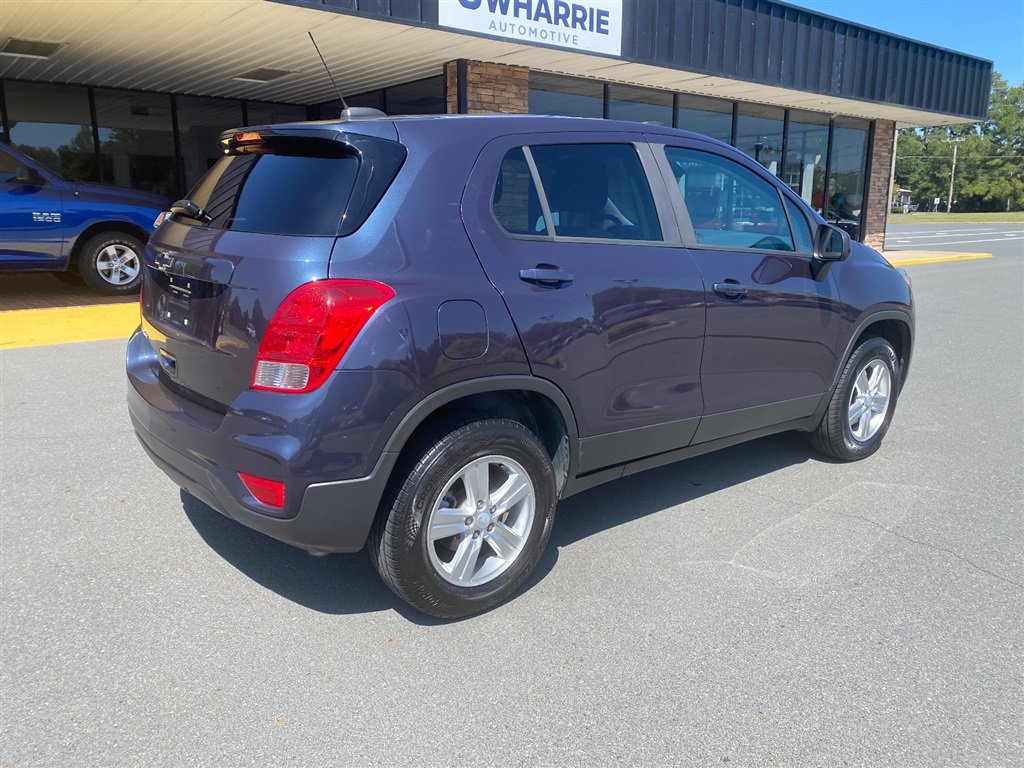Used 2019 Chevrolet Trax LS w/ Tint and Cruise Package AWD/4WD image 6