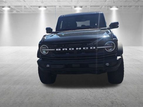 Used 2022 Ford Bronco Outer Banks w/ Sasquatch Package AWD/4WD image 7