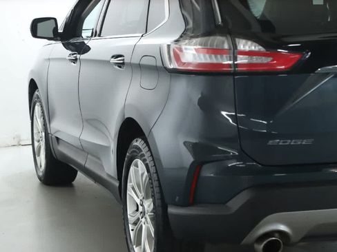 Used 2019 Ford Edge Titanium AWD/4WD image 44