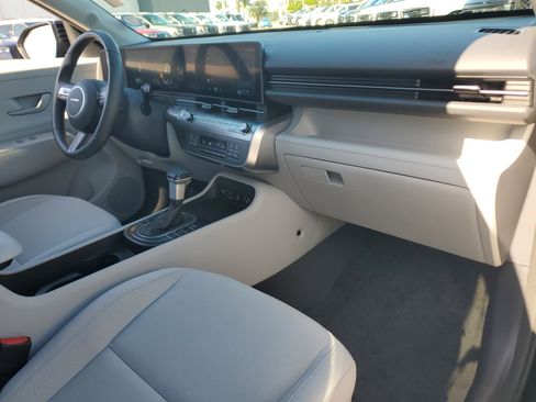 Used 2024 Hyundai Kona SEL image 16