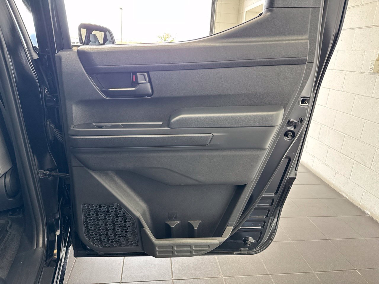 Used 2024 Toyota Tacoma SR5 AWD/4WD image 45