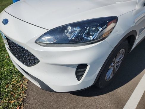 Used 2020 Ford Escape SE FWD image 16