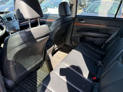 Used 2013 Subaru Outback 2.5i Limited image 14