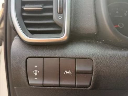 Used 2021 Kia Sportage LX AWD/4WD image 14