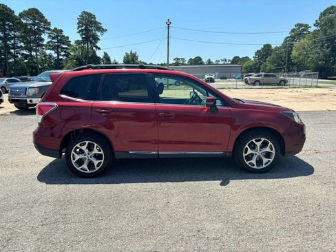 Used 2017 Subaru Forester 2.5i Touring w/ Popular Package #2 AWD/4WD image 6