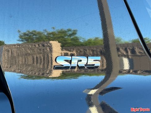 Certified 2024 Toyota 4Runner SR5 AWD/4WD image 11