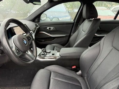 Used 2020 BMW 330i xDrive Sedan w/ M Sport Package AWD/4WD image 3