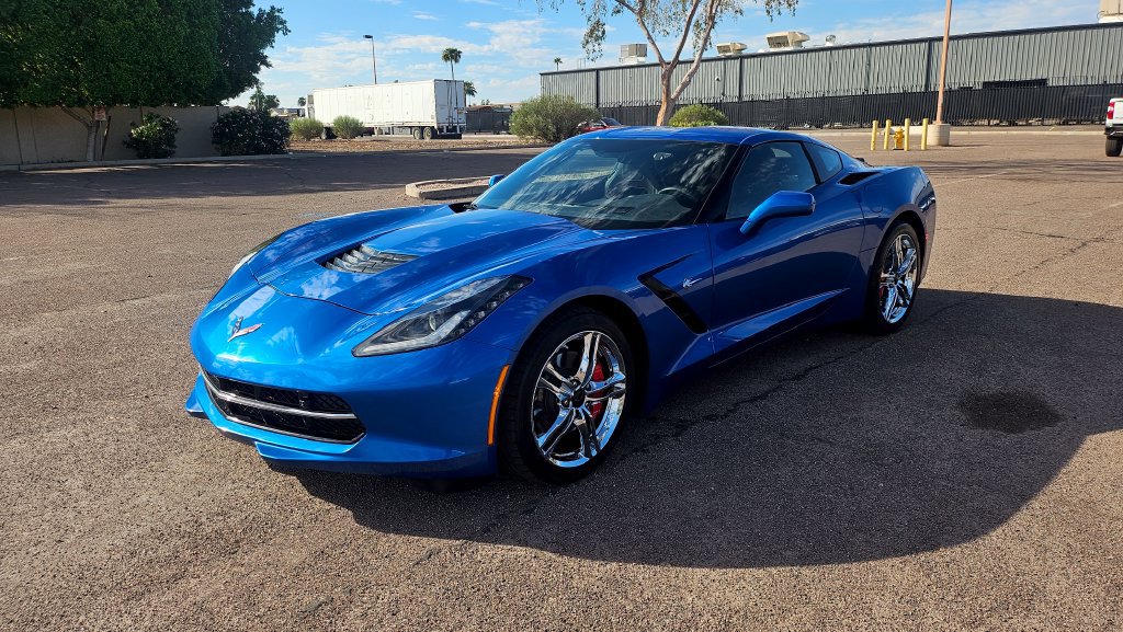 Used 2016 Chevrolet Corvette Stingray Coupe w/ 3LT Preferred Equipment Group RWD image 4