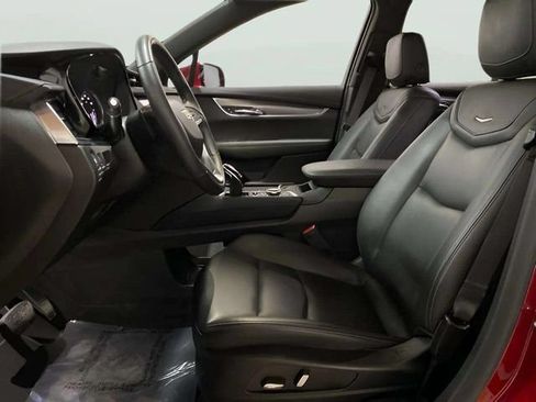 Used 2024 Cadillac XT6 Luxury AWD/4WD image 19