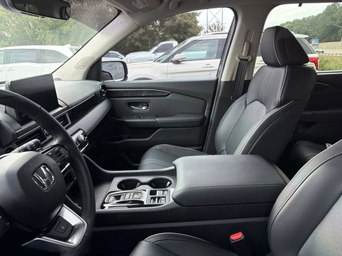 Used 2025 Honda Pilot Elite image 10