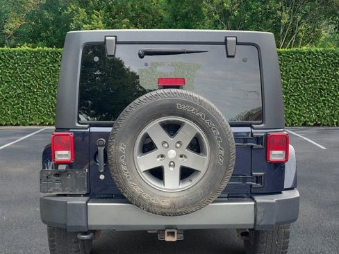 Used 2013 Jeep Wrangler Unlimited Sport image 8