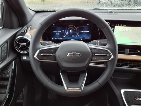 New 2025 Chevrolet Equinox ACTIV w/ Convenience Package III image 20