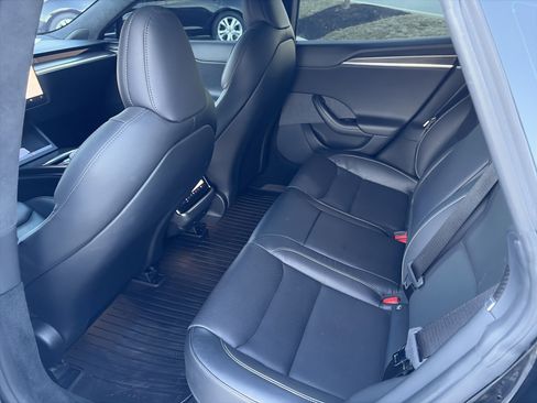 Used 2022 Tesla Model S Plaid image 15