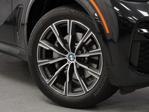 Used 2022 BMW X5 xDrive40i w/ M Sport Package AWD/4WD image 10