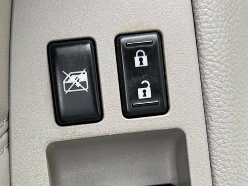 Used 2009 INFINITI G37 Journey w/ Premium Pkg image 22