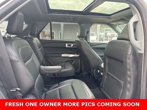 Used 2022 Ford Explorer XLT w/ Equipment Group 202A image 2