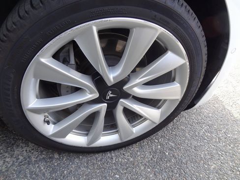 Used 2020 Tesla Model 3 Long Range image 11