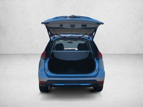 Used 2018 Nissan Rogue SV w/ Premium Package image 6