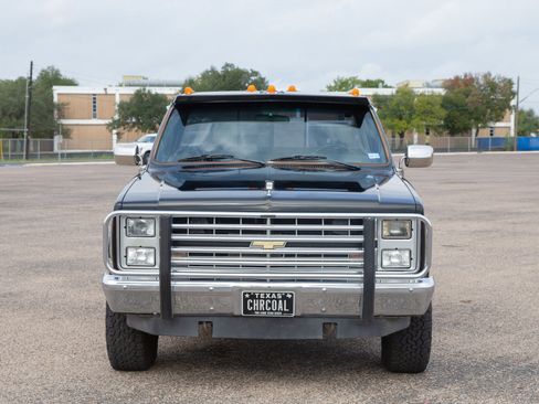 Used 1986 Chevrolet C/K Truck 2500 image 18