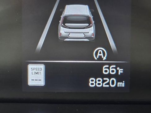 Used 2025 Kia Soul LX image 31