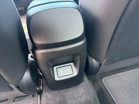 Used 2024 Hyundai Elantra SEL FWD image 10