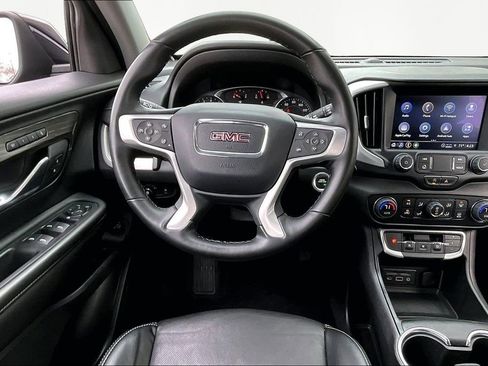 Used 2024 GMC Terrain SLT image 8