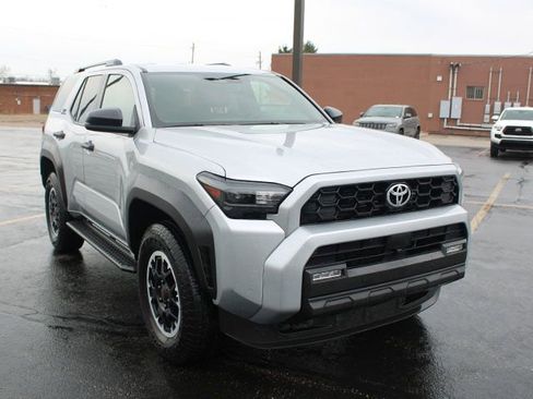 Used 2025 Toyota 4Runner TRD Off-Road image 4