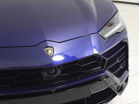 Used 2021 Lamborghini Urus image 24