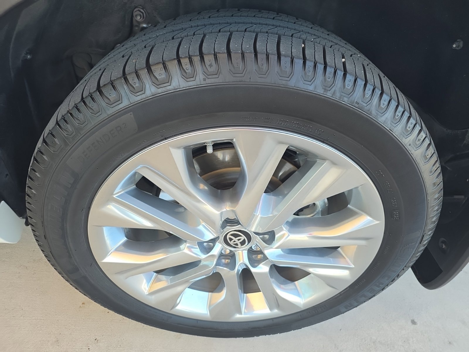 Used 2021 Toyota Highlander Limited FWD image 15