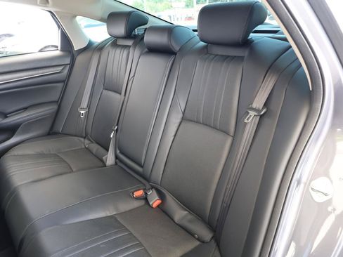 Used 2018 Honda Accord EX-L image 21
