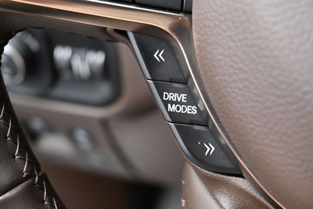Used 2025 RAM 1500 Limited AWD/4WD image 19