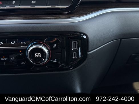 New 2026 GMC Sierra 1500 Elevation w/ Preferred Package AWD/4WD image 17